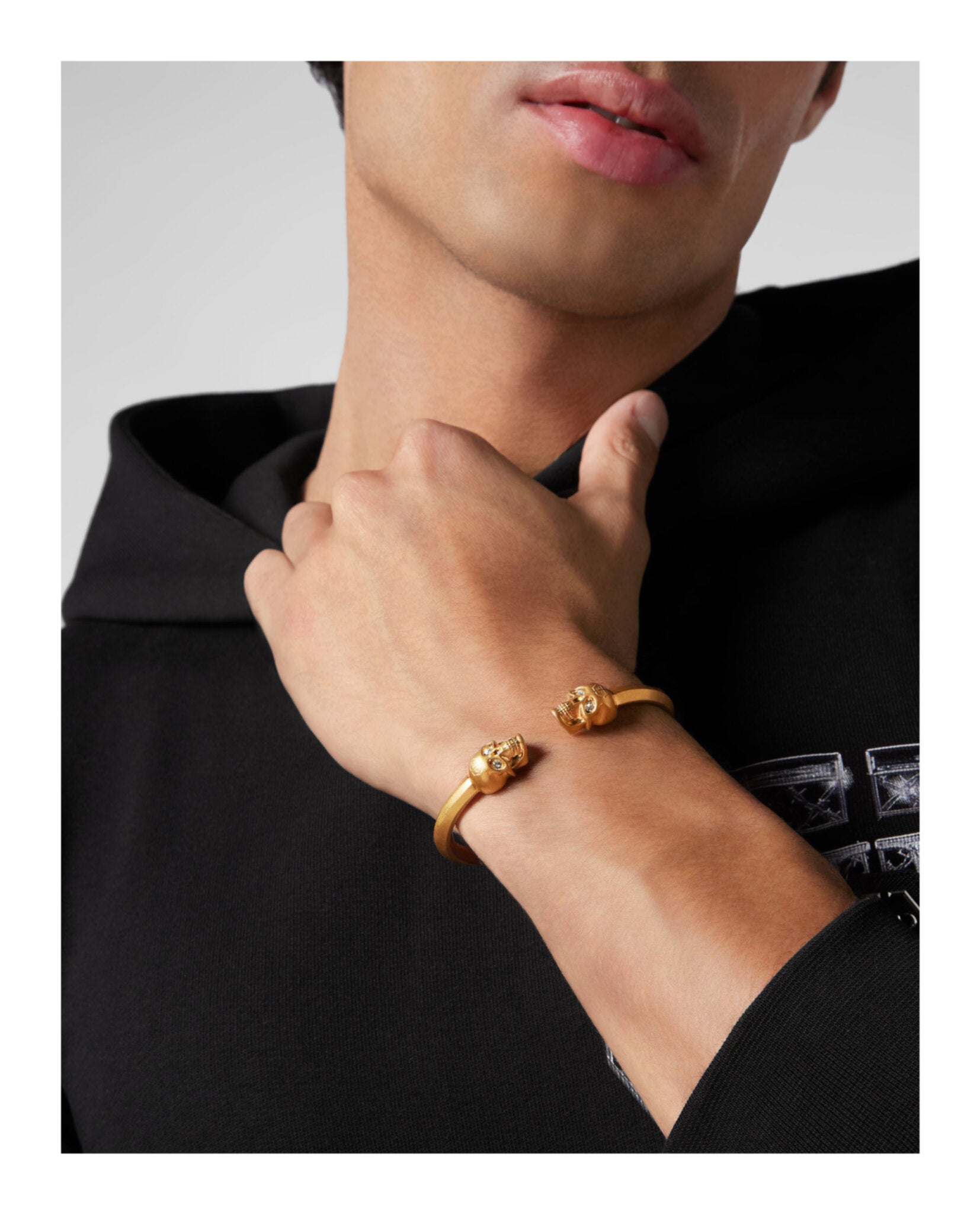 3D $kull Crystal Bangle Bracelet