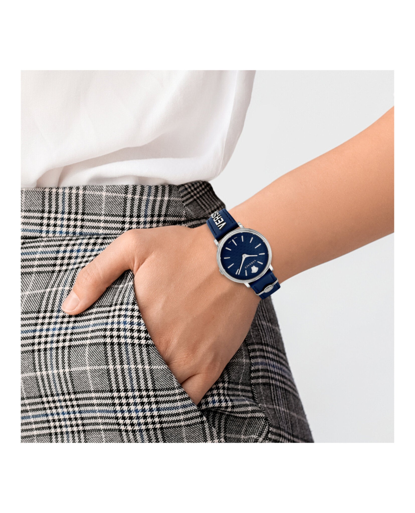V-Circle Strap Watch