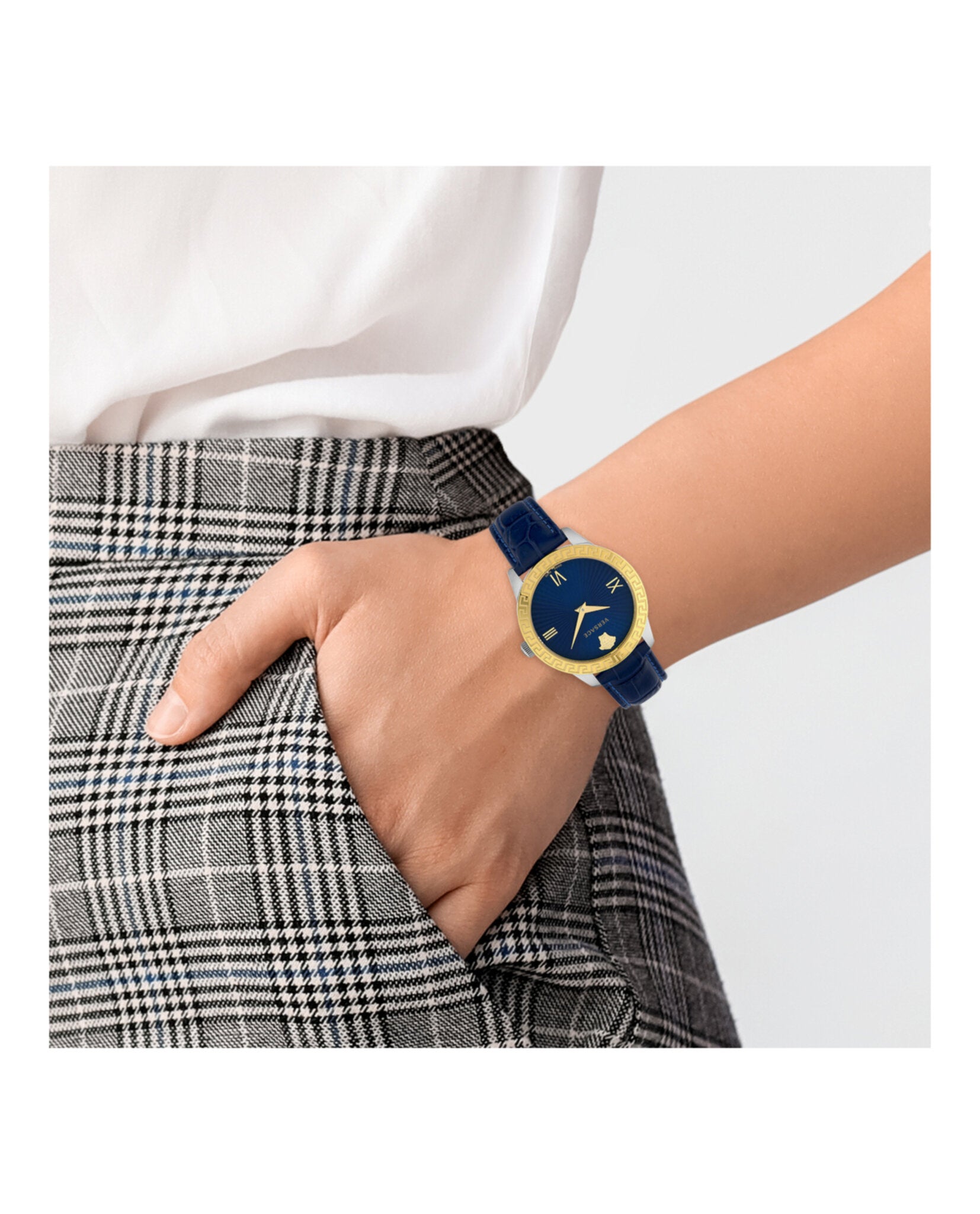 Greca Signature Leather Watch