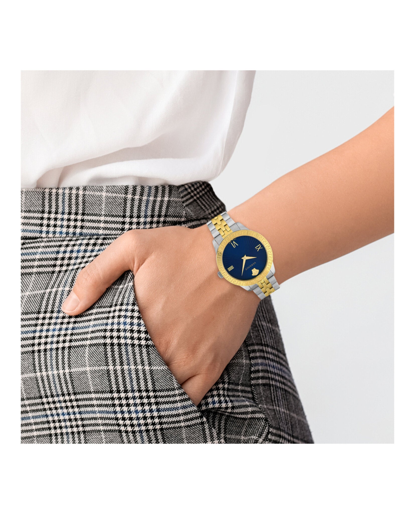 Greca Signature Steel Watch